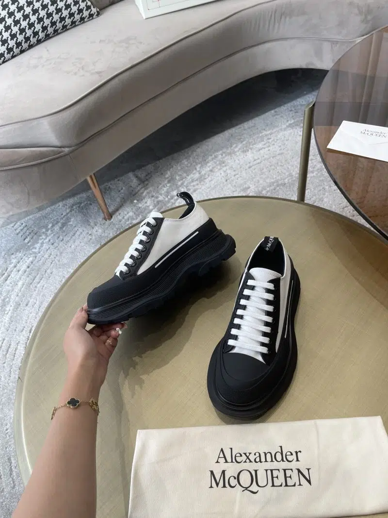 Alexander McQueen Tread Slick Lace Up WhiteBlack Sole 8 800x1067