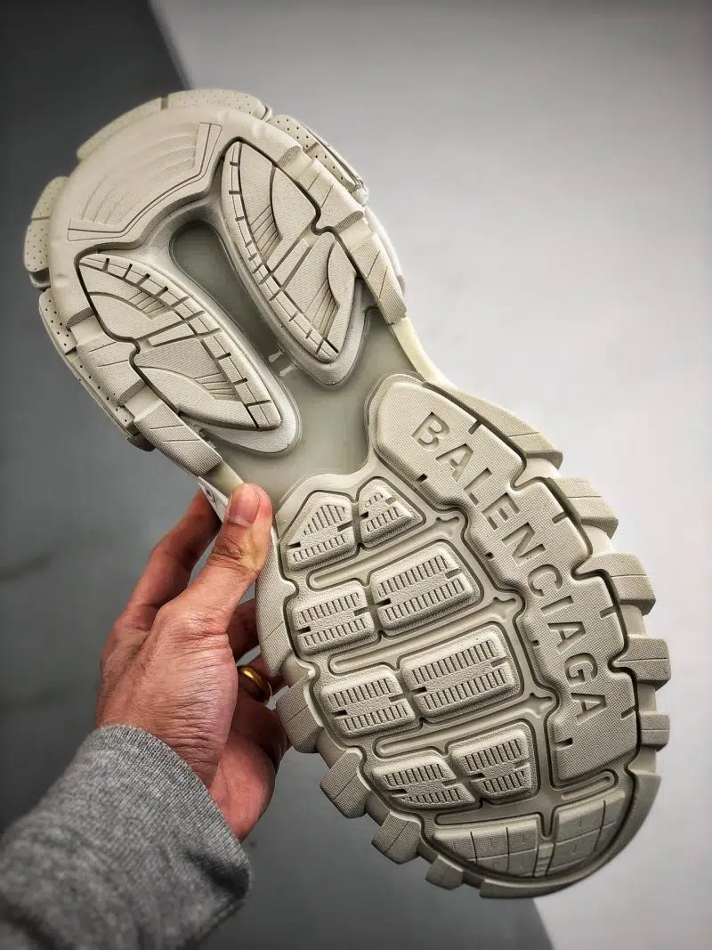 BALENCIAGA TRACK SNEAKER WHITE 5 800x1067 BALENCIAGA TRACK SNEAKER WHITE 5 800x1067