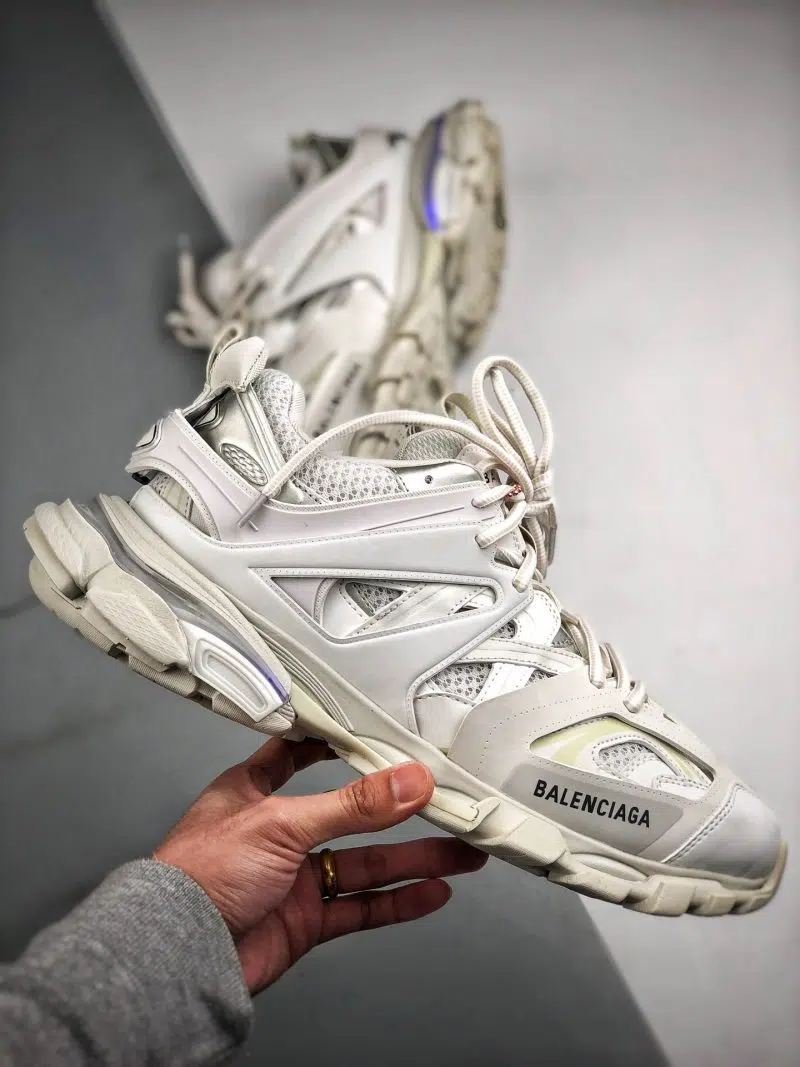 BALENCIAGA TRACK SNEAKER WHITE 6 800x1067 BALENCIAGA TRACK SNEAKER WHITE 6 800x1067