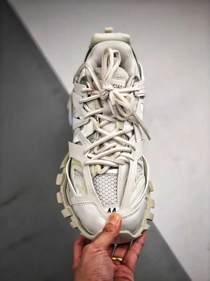 BALENCIAGA TRACK SNEAKER WHITE 9 800x1067 BALENCIAGA TRACK SNEAKER WHITE 9 800x1067