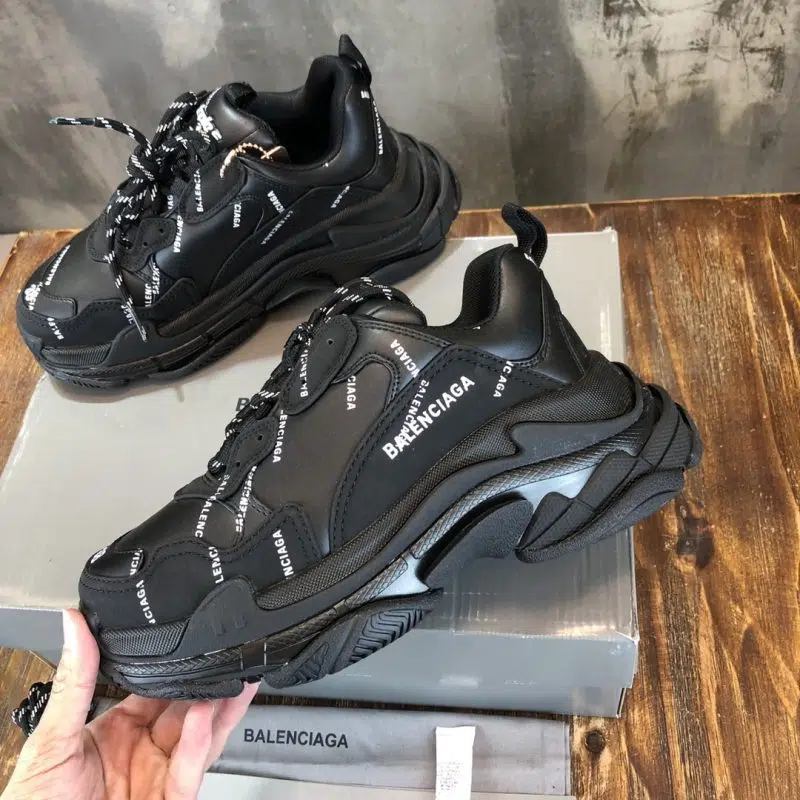 Balenciaga Triple S Sneaker Black white logo 7 800x800 Balenciaga Triple S Sneaker Black white logo 7 800x800