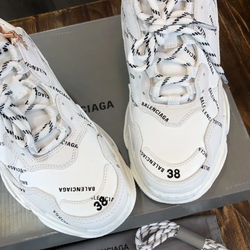 Balenciaga Triple S Sneaker Cream Logo 7 800x800