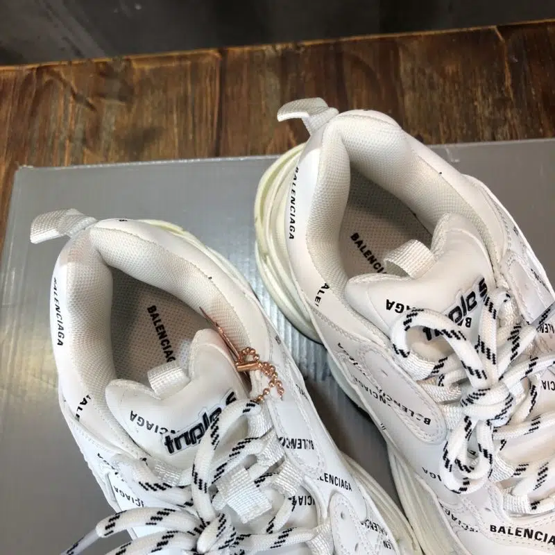 Balenciaga Triple S Sneaker Cream Logo 8 800x800