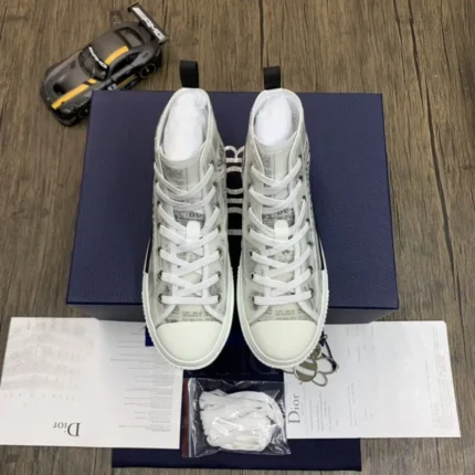 DIOR B23 High Newspaper Oblique 6 800x800