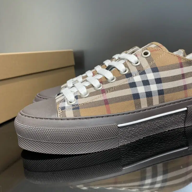 burberry cotton sneaker 5 1 800x800
